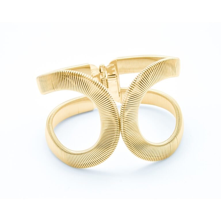 ✨Cuffed in Style Gold Bracelet✨